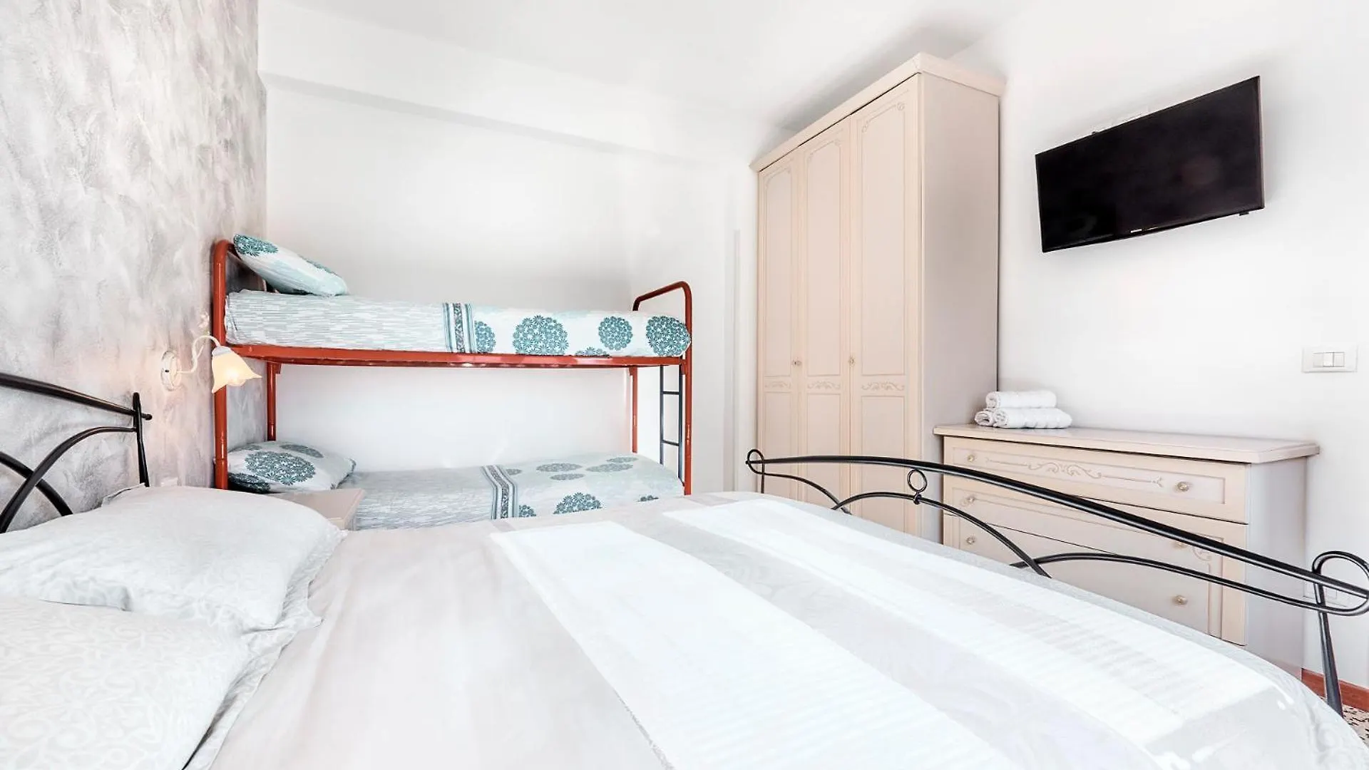 Jesolo Happy Beach House - Host Solution Apartment Lido di Jesolo